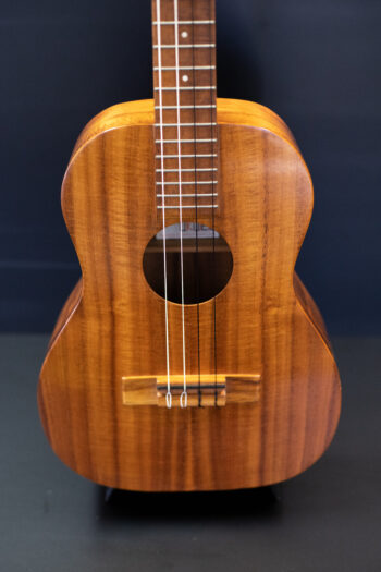 Vintage Kamaka Baritone 4-String Ukulele - Image 4