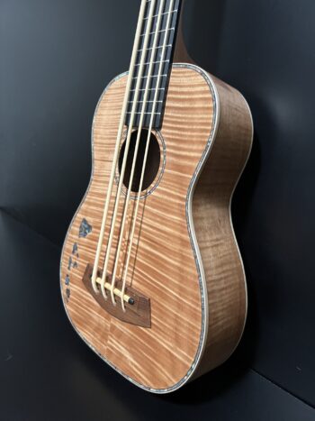 Maui Ukulele Co. Curly Mahogany U Bass with Islands Inlay