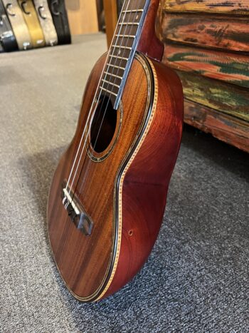 Mele Roundback Model Glossy Curly Koa Tenor with Abalone Shell Inlay  *Limited Stock* - Image 4