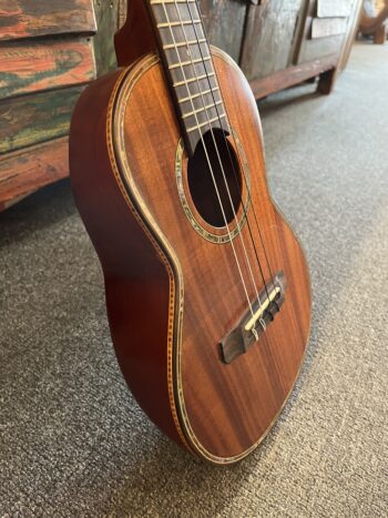 Mele Roundback Model Glossy Curly Koa Tenor with Abalone Shell Inlay  *Limited Stock* - Image 5